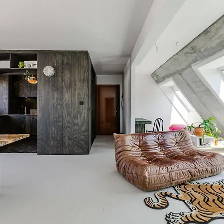 Stunning 1-bedroom With Cathedral View - Broglie *