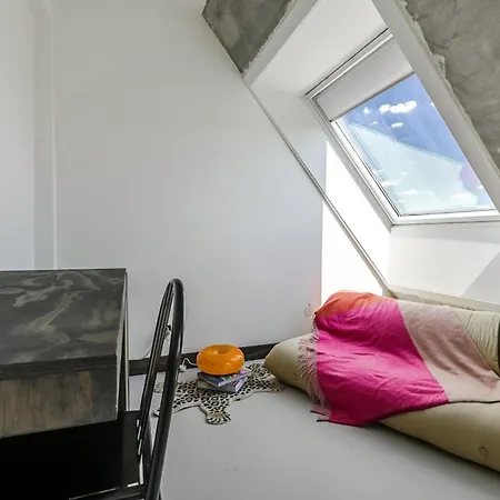 Stunning 1-bedroom With Cathedral View - Broglie *